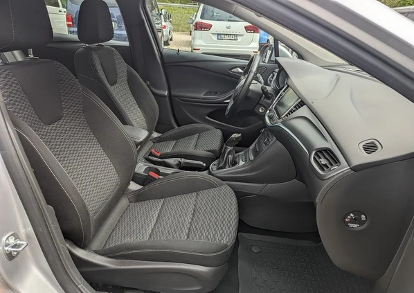 Opel Astra cena 36999 przebieg: 168000, rok produkcji 2016 z Mrocza małe 497